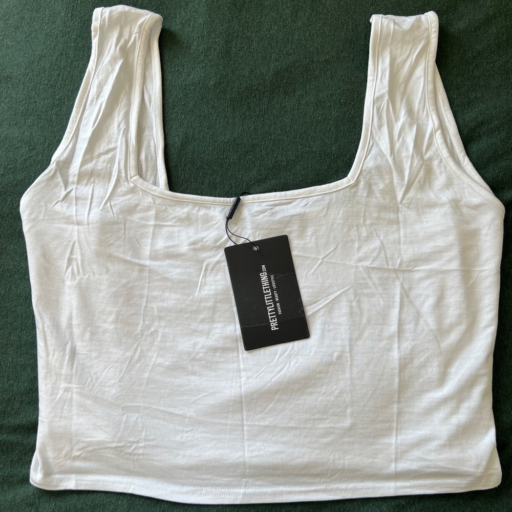 White PLT tank | size 22